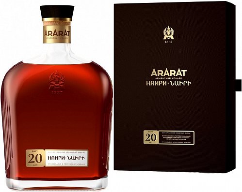 Коньяк Арарат Наири